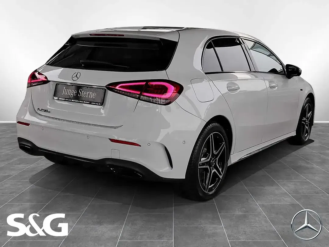 Mercedes-Benz A 250 AMG Edition - foto 2