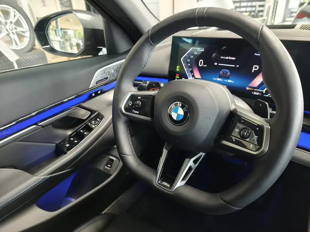BMW 520 Touring M Sport Pro - Thumbnail 10