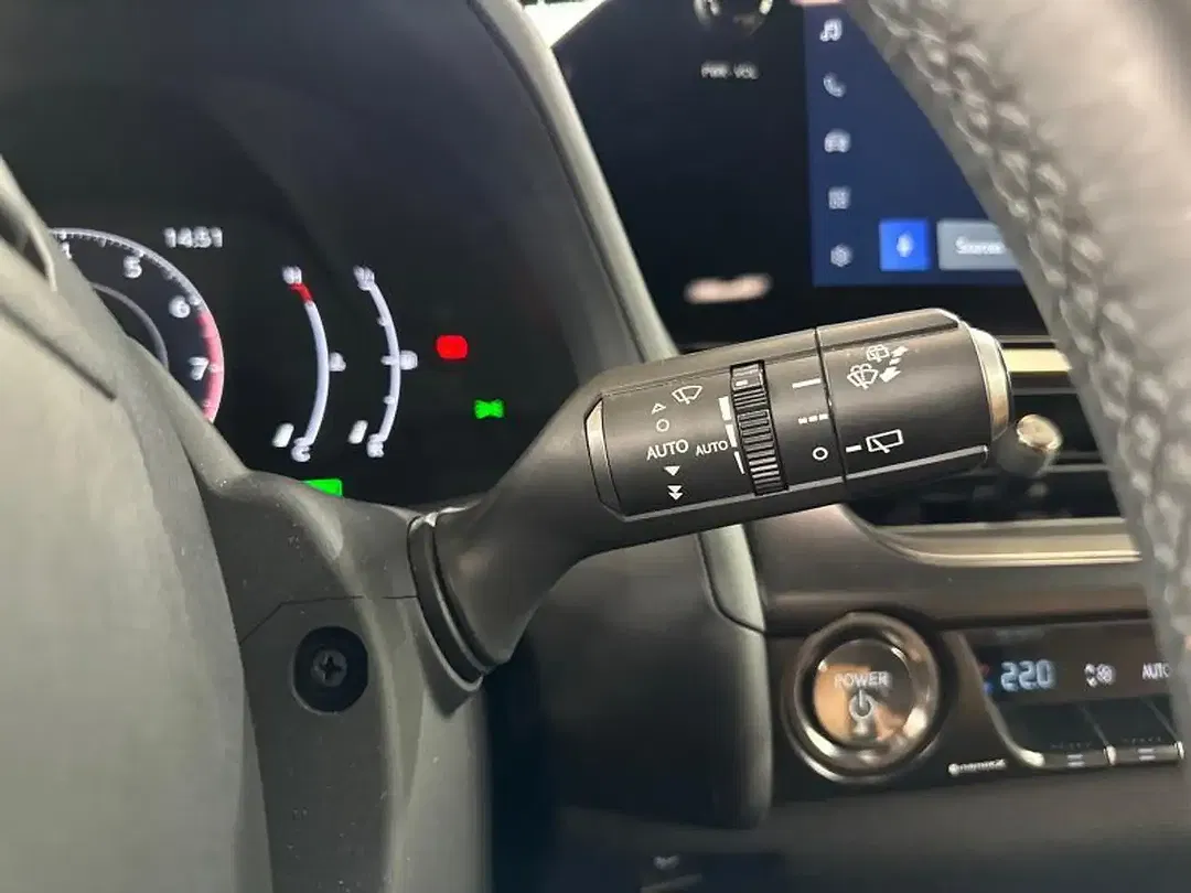 Lexus UX 300h Business Line - Thumbnail 24