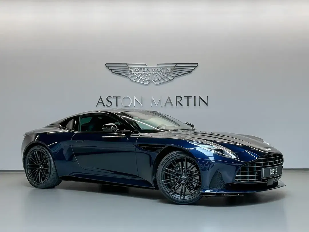 Aston Martin DB12 Coupe - foto 1