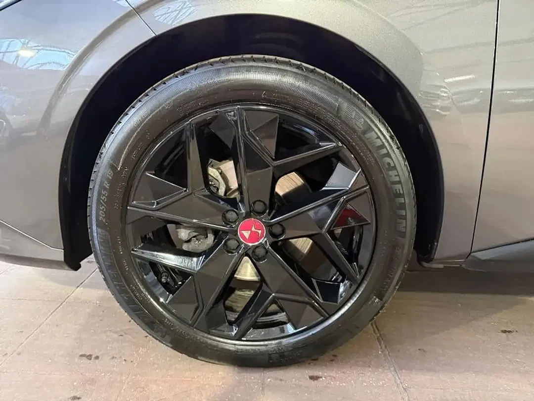 DS Automobiles DS 4 - Thumbnail 7