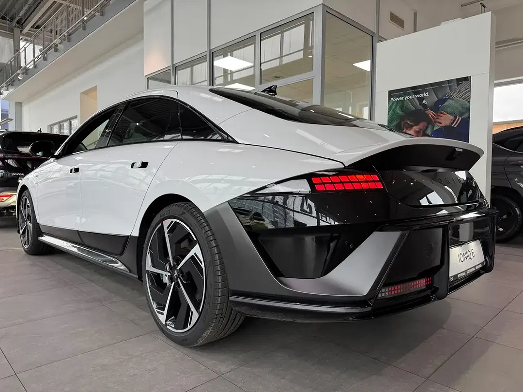 Hyundai IONIQ 6 4WD N Line X - Thumbnail 4