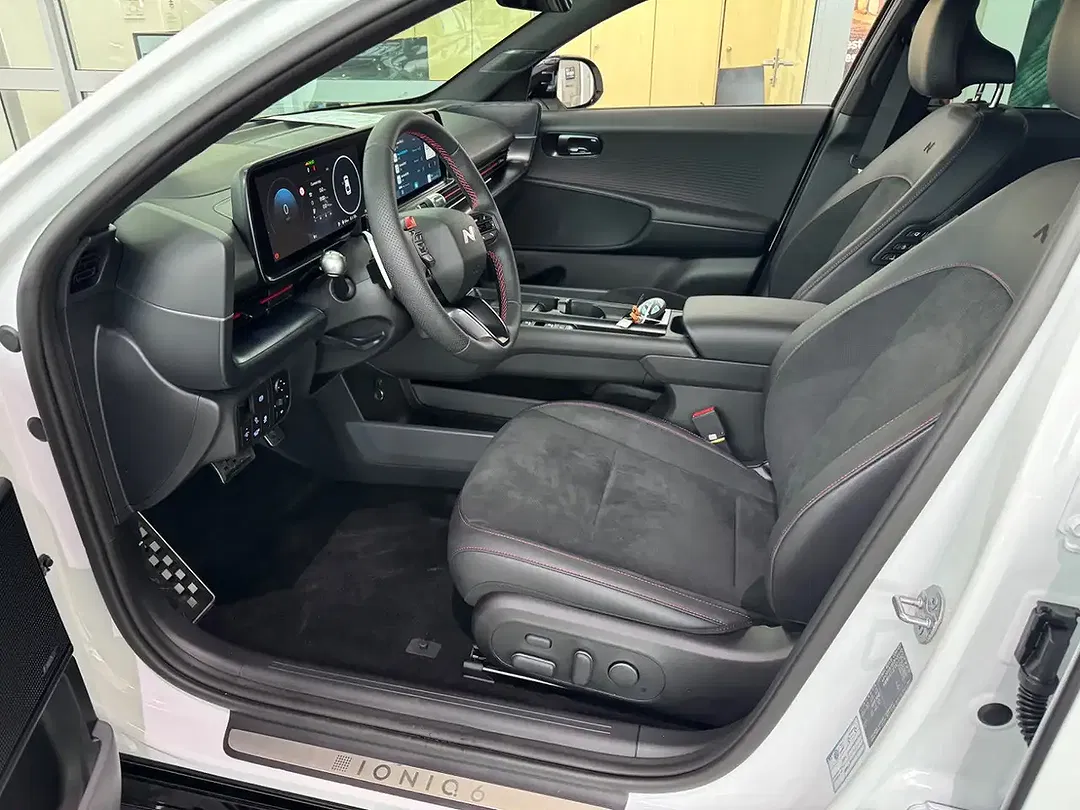 Hyundai IONIQ 6 4WD N Line X - Thumbnail 8