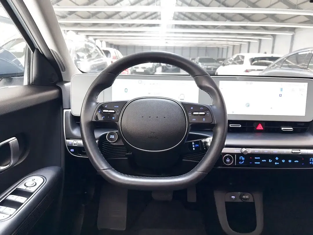 Hyundai IONIQ 5 - Thumbnail 10