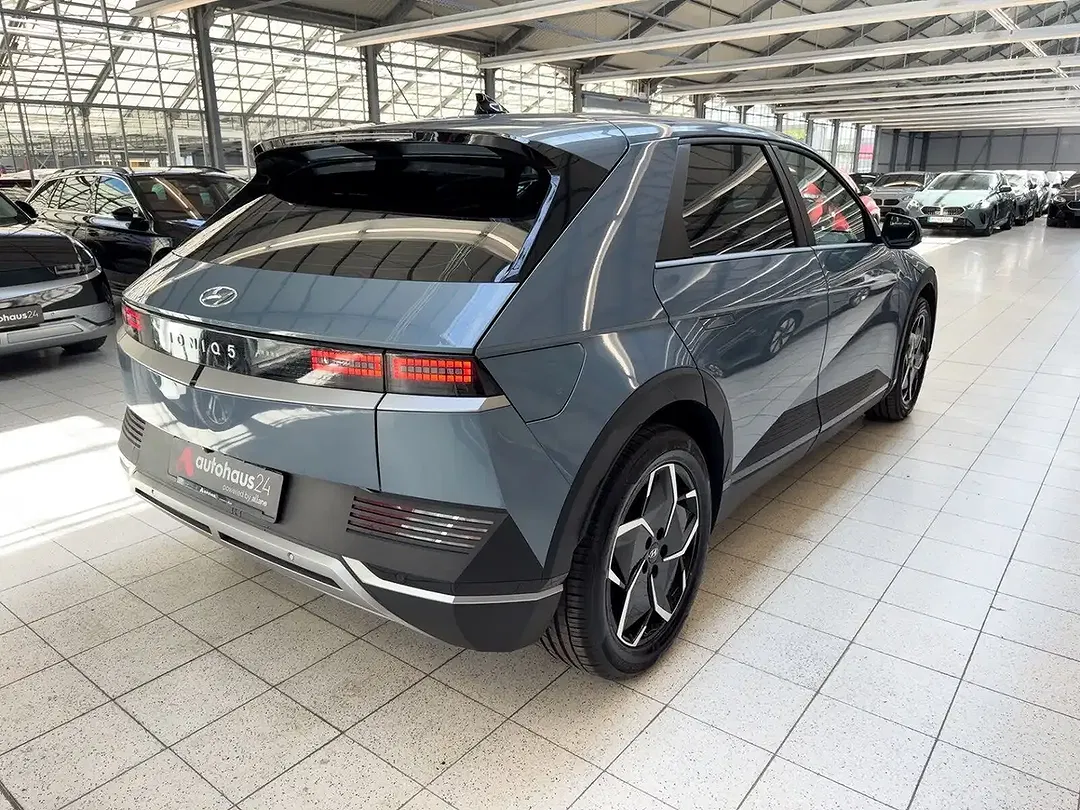 Hyundai IONIQ 5 - Thumbnail 5