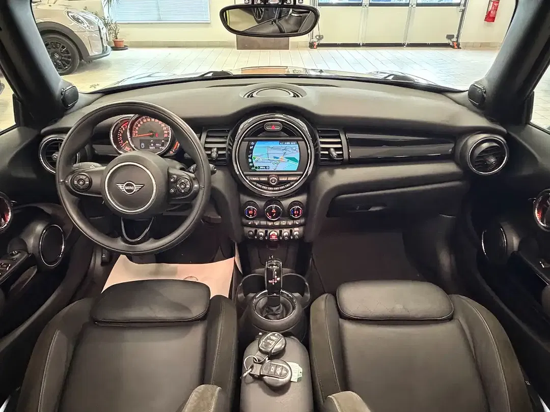 MINI Cooper Cabrio AUT - Thumbnail 3