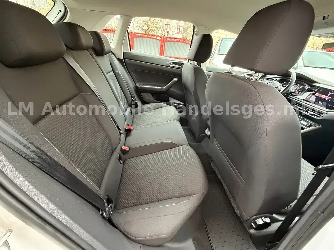 Volkswagen Polo - Thumbnail 10