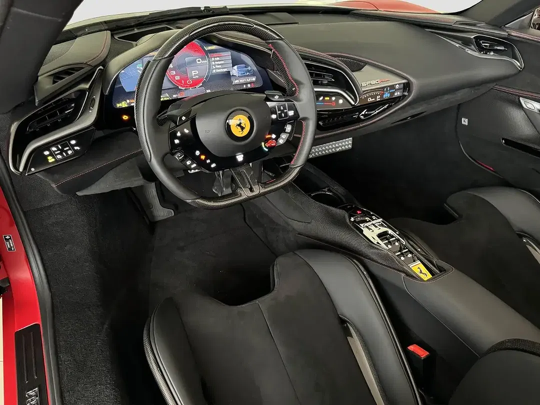 Ferrari SF90 Spider - Thumbnail 10