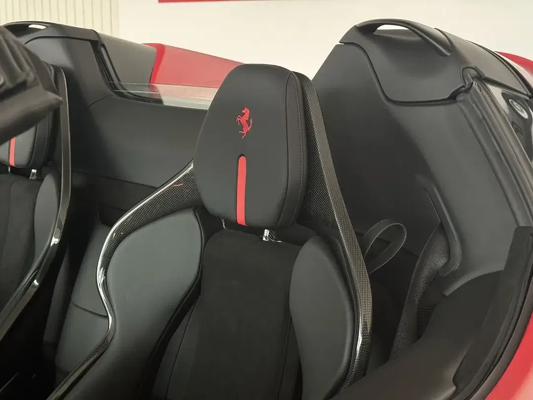 Ferrari SF90 Spider - Thumbnail 13