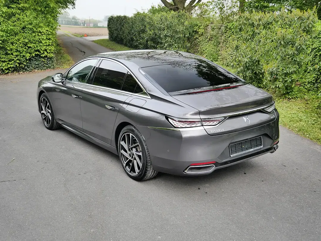 DS Automobiles DS 9 - foto 2