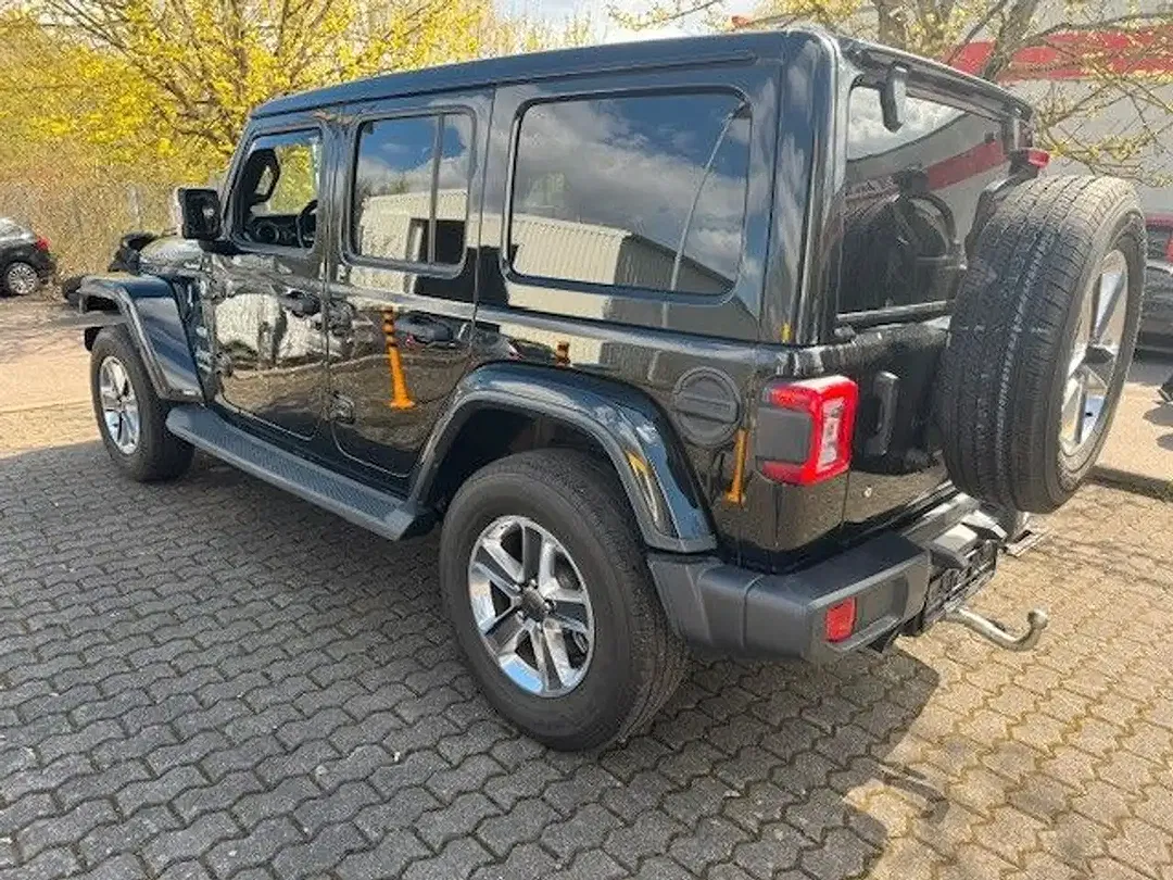 Jeep Wrangler Overland - Thumbnail 10