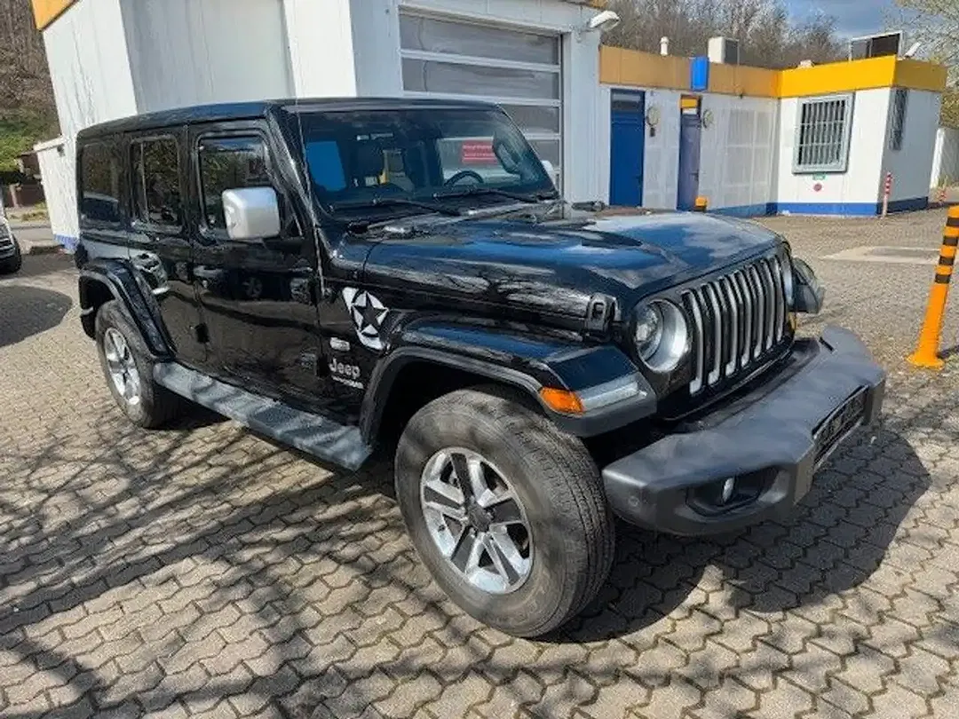Jeep Wrangler Overland - Thumbnail 3