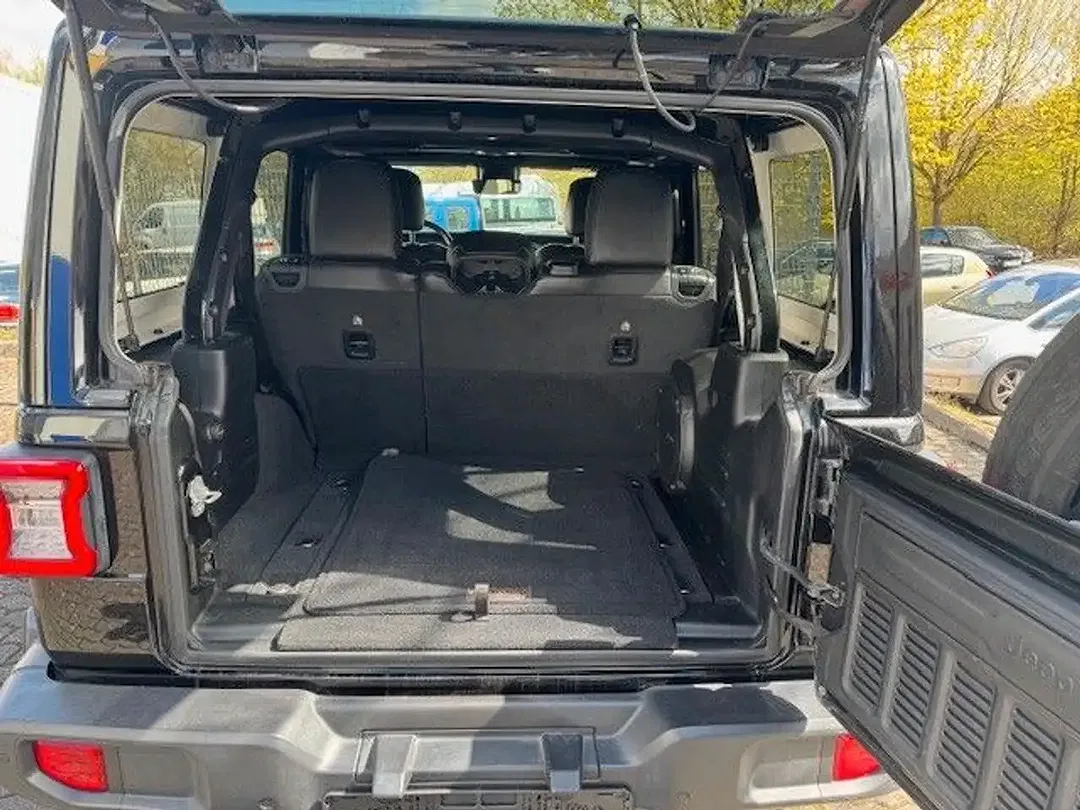 Jeep Wrangler Overland - Thumbnail 9