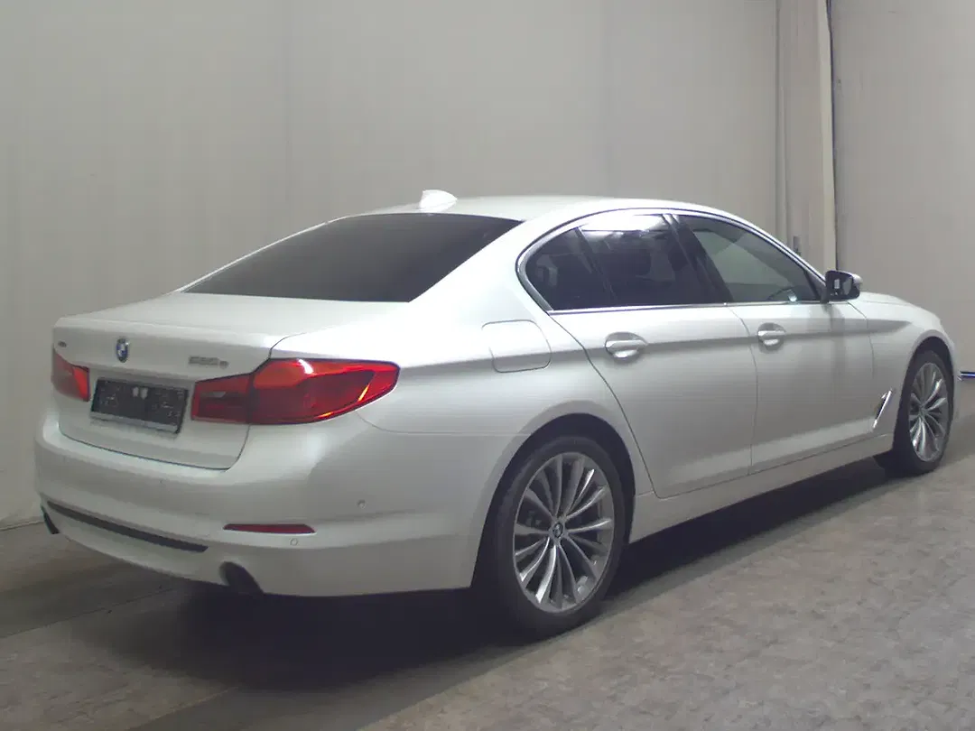 BMW 530 Sport Line - Thumbnail 3
