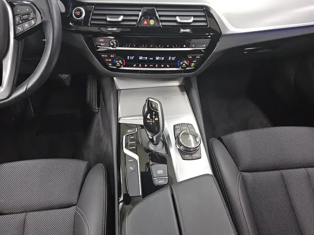 BMW 530 Sport Line - Thumbnail 4