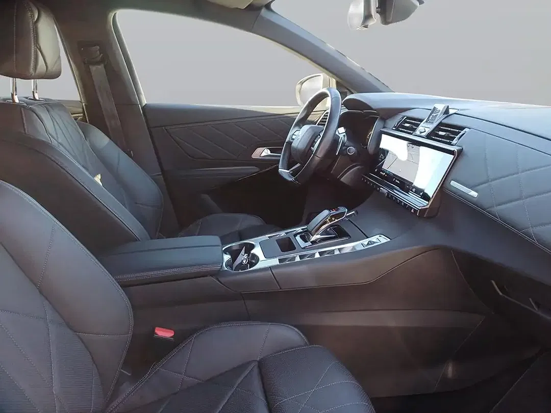 DS Automobiles DS 7 Crossback - Thumbnail 8