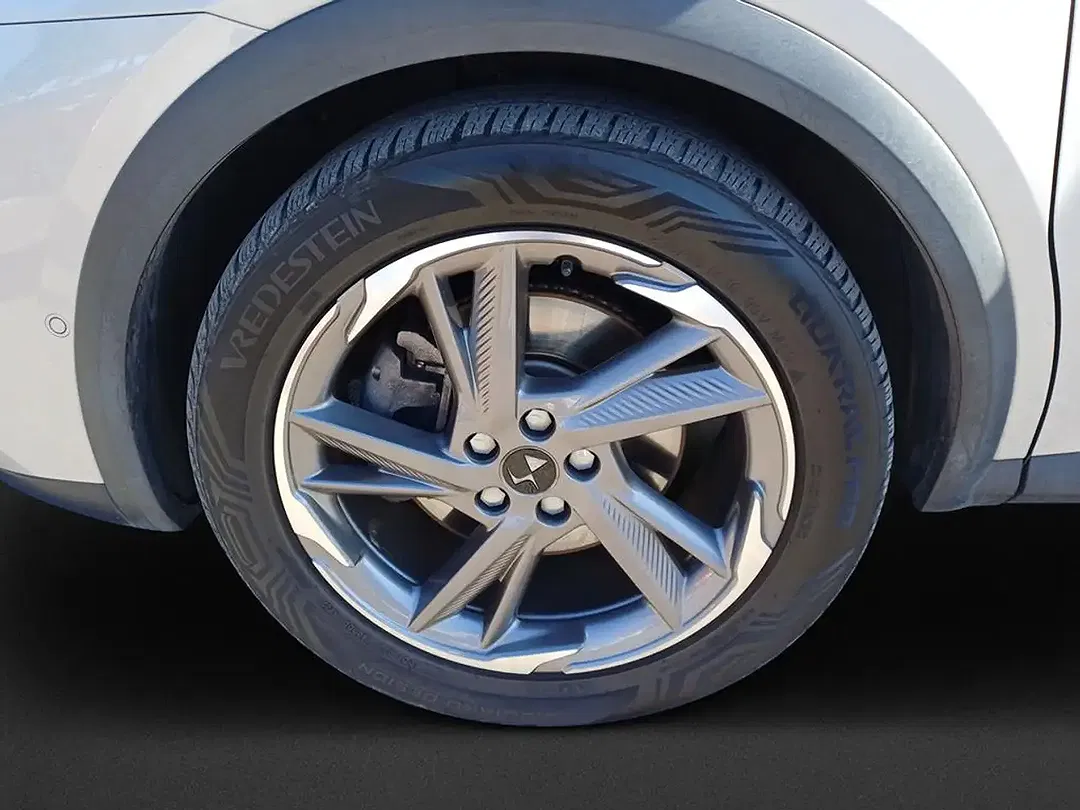 DS Automobiles DS 7 Crossback - Thumbnail 5