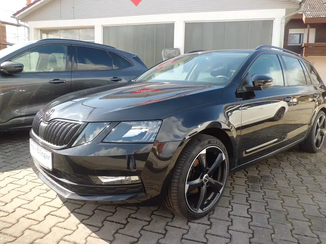Skoda Octavia Combi Tour - foto 1