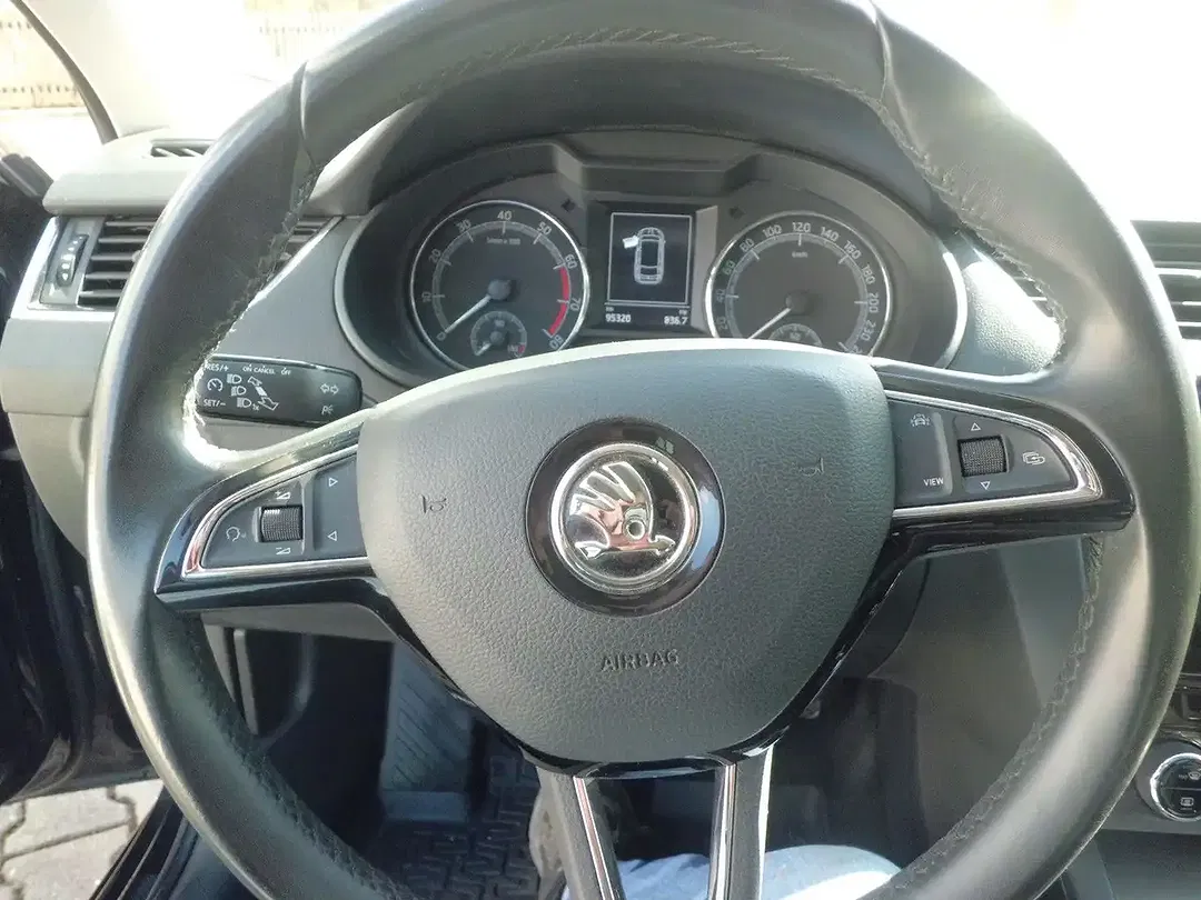 Skoda Octavia Combi Tour - Thumbnail 5