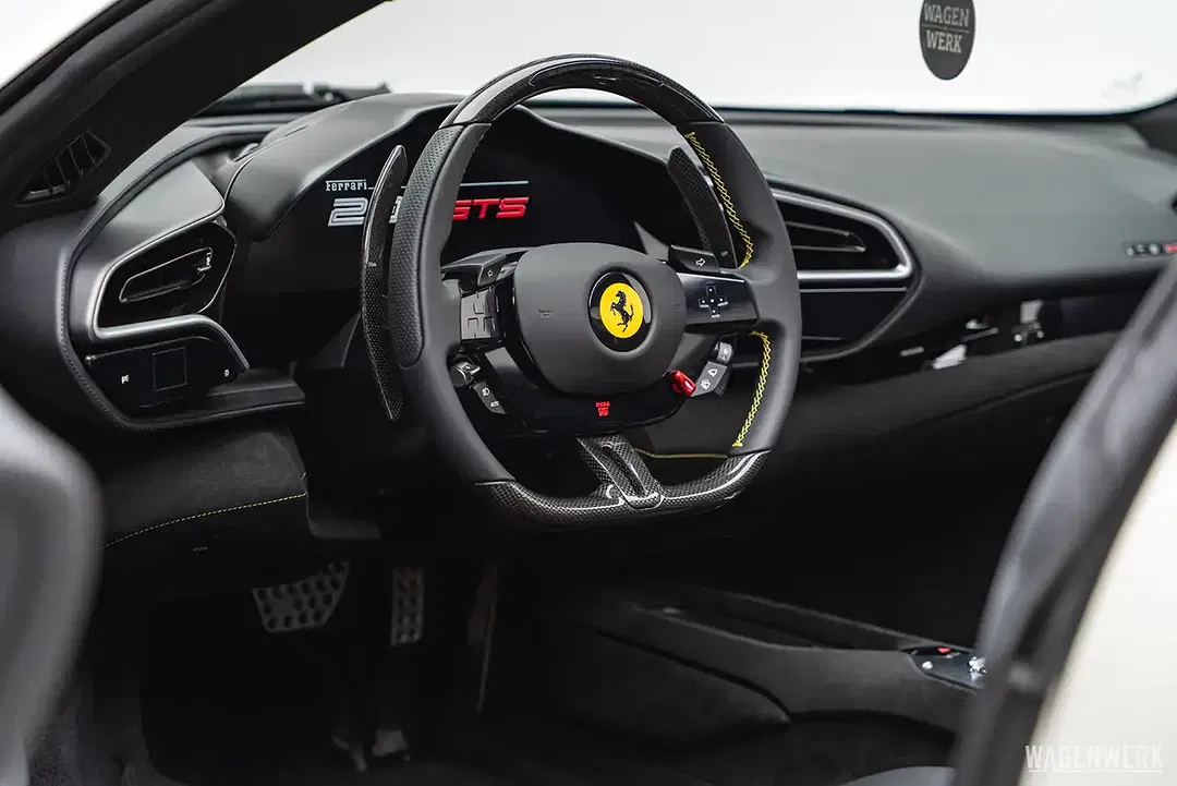 Ferrari 296 GTS - Thumbnail 12
