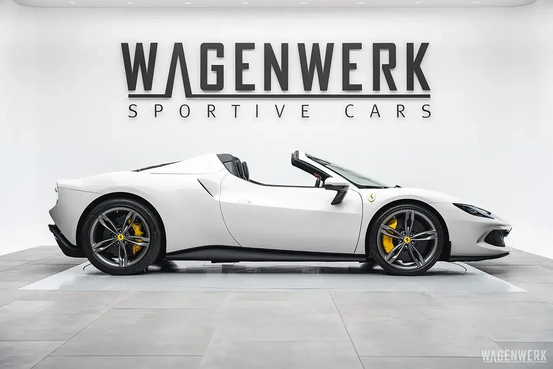 Ferrari 296 GTS - foto 2