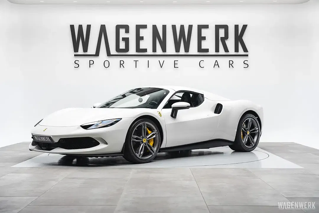 Ferrari 296 GTS - Thumbnail 7