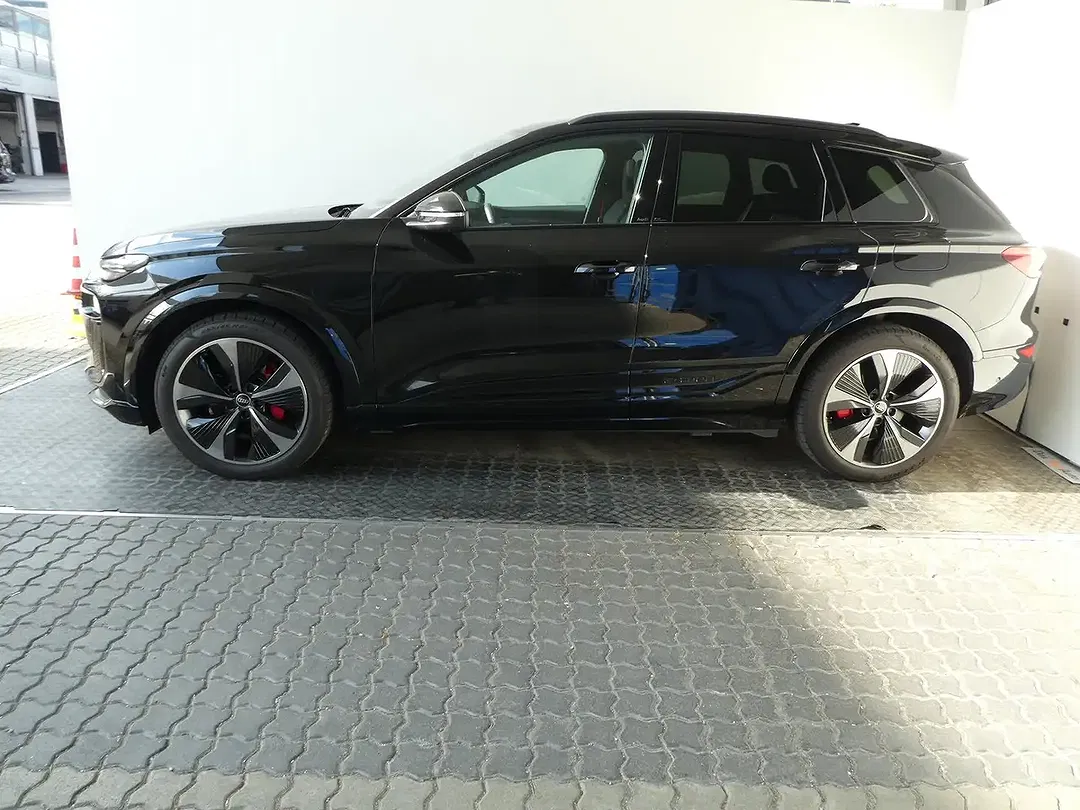 Audi SQ6 e-tron - Thumbnail 3