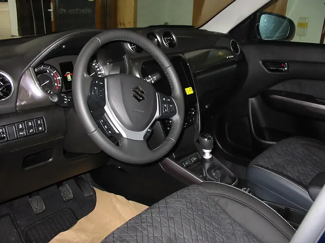 Suzuki Vitara AllGrip - Thumbnail 8