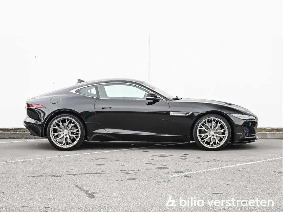 Jaguar F-Type P300 - Thumbnail 3