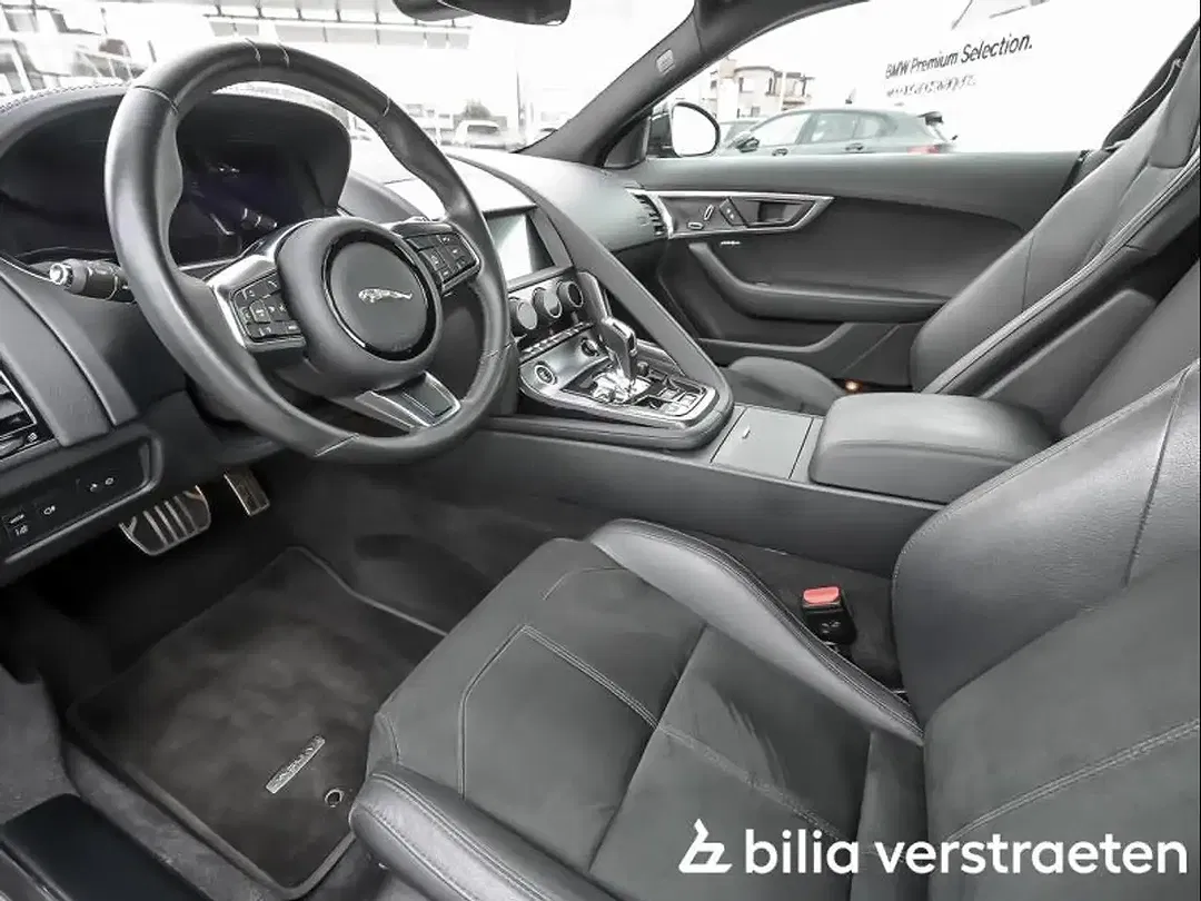 Jaguar F-Type P300 - Thumbnail 6