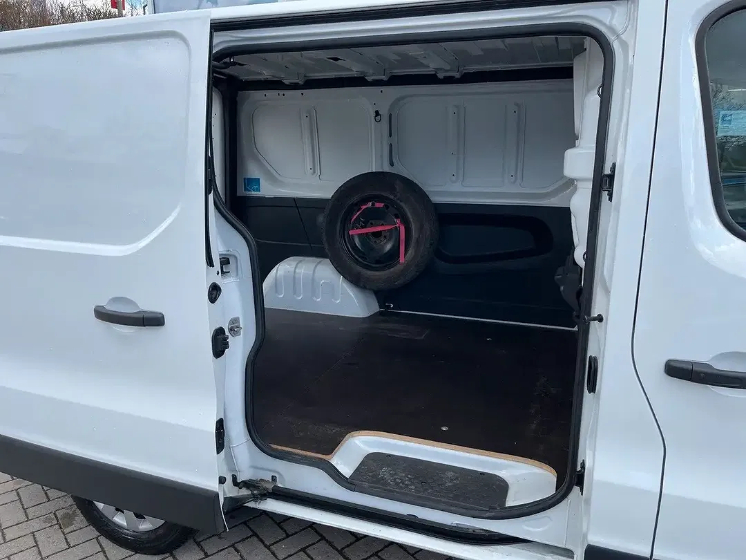 Nissan NV300 dCi 145 L1H1 Comfort - Thumbnail 13