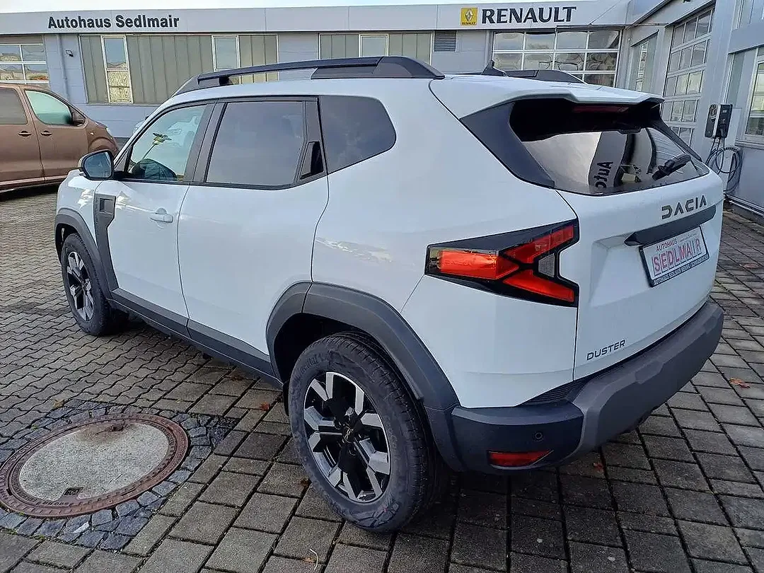Dacia Duster TCe Extreme - Thumbnail 3
