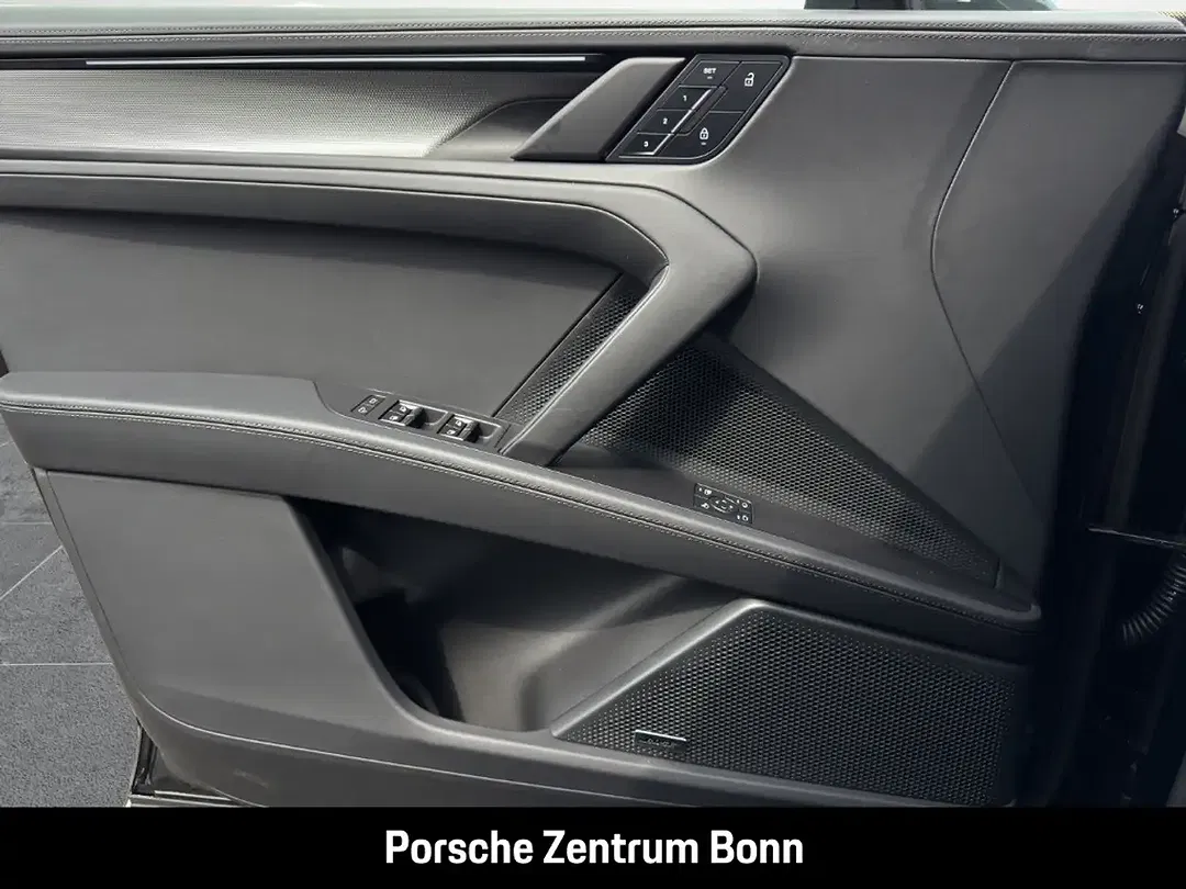 Porsche Cayenne EV S - Thumbnail 12