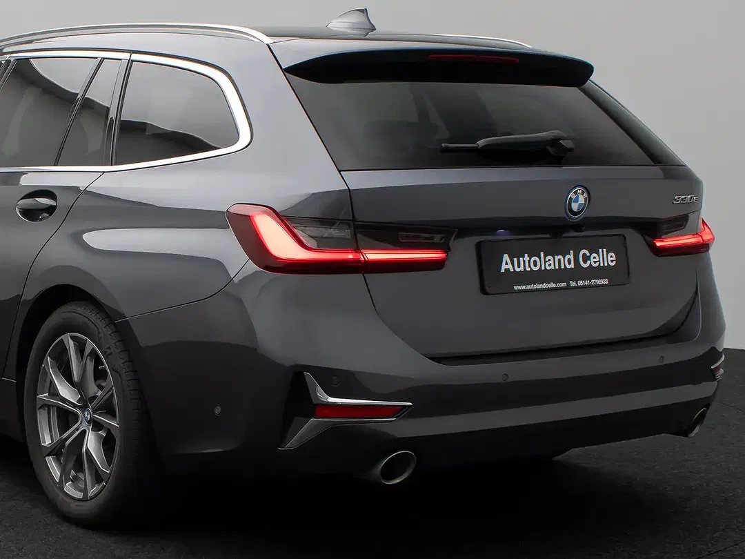 BMW 330 Luxury Line Sport - Thumbnail 16