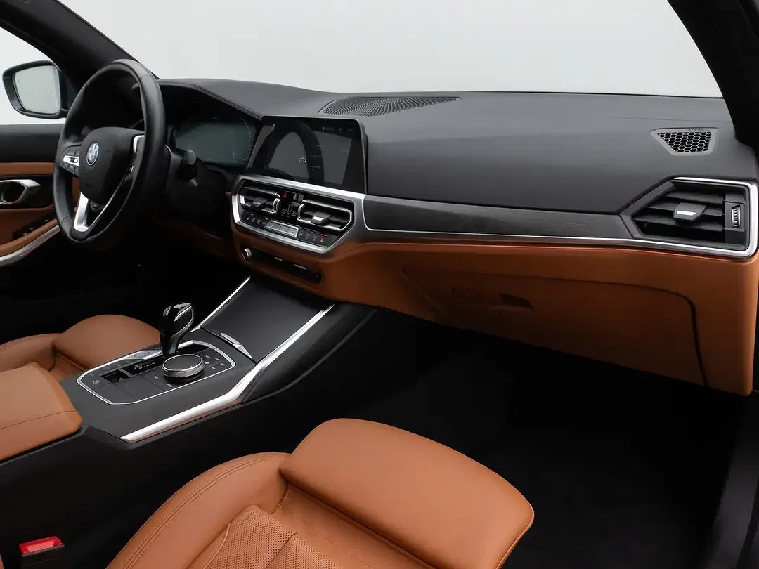 BMW 330 Luxury Line Sport - Thumbnail 23