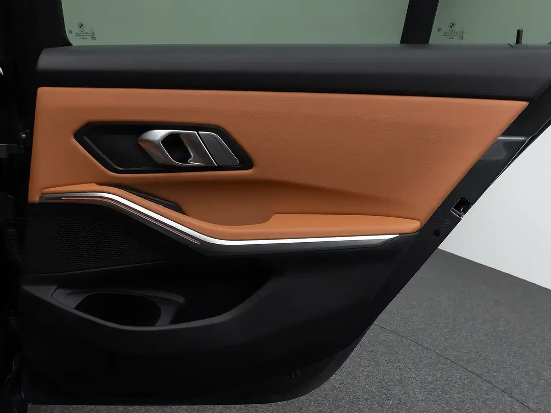 BMW 330 Luxury Line Sport - Thumbnail 31
