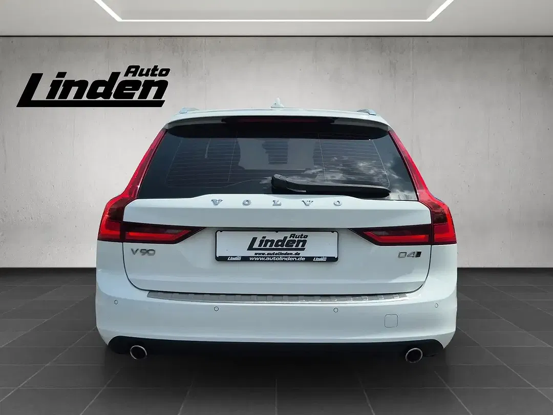 Volvo V90 D4 Momentum - Thumbnail 4