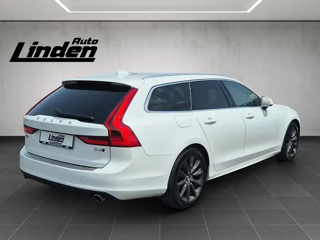 Volvo V90 D4 Momentum - Thumbnail 5
