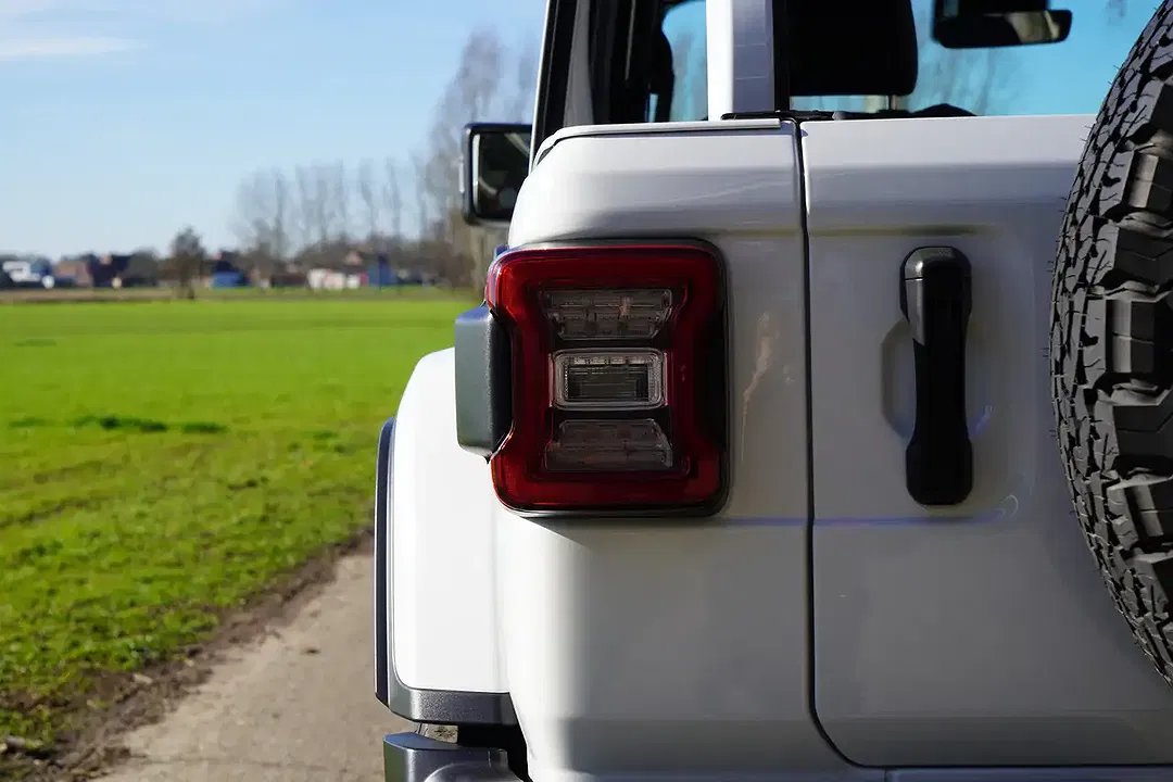 Jeep Wrangler 2.0 Turbo 4x4 - Thumbnail 14