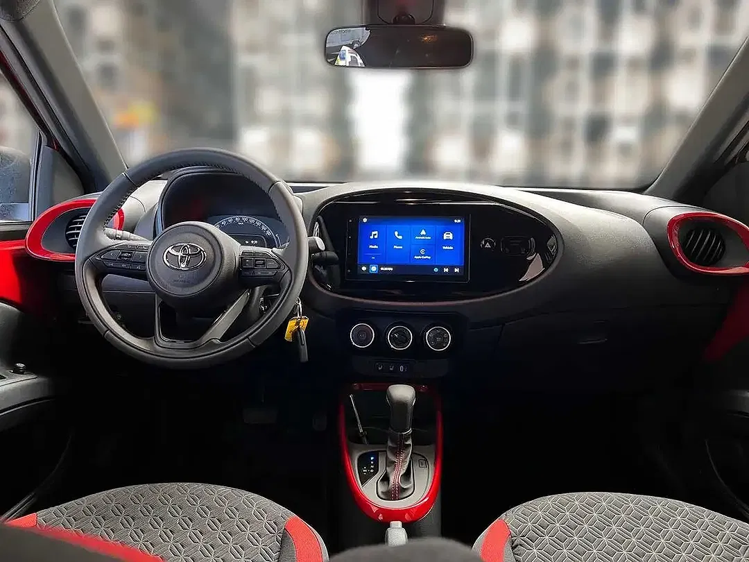 Toyota Aygo X AUT Teamplayer - Thumbnail 8