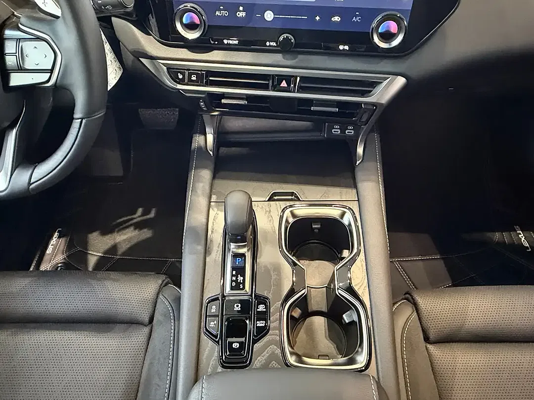 Lexus RX 450h PHEV - Thumbnail 11