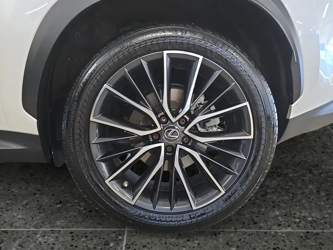 Lexus NX 350h 4x4 Luxury Line - foto 15