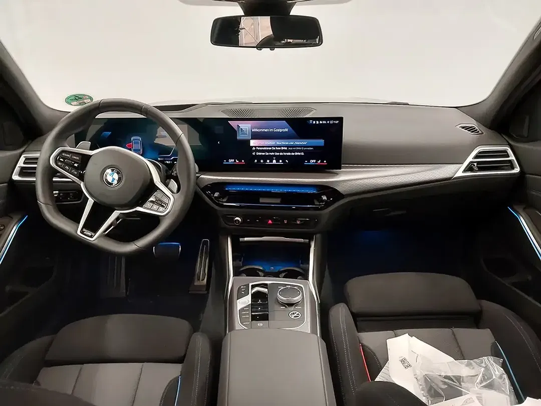 BMW 330 xDrive M Touring - Thumbnail 10