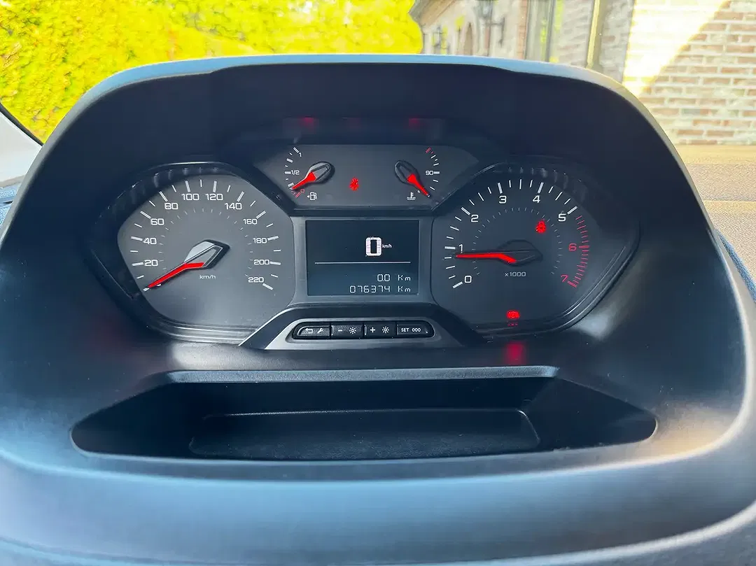 Peugeot Partner - Thumbnail 9