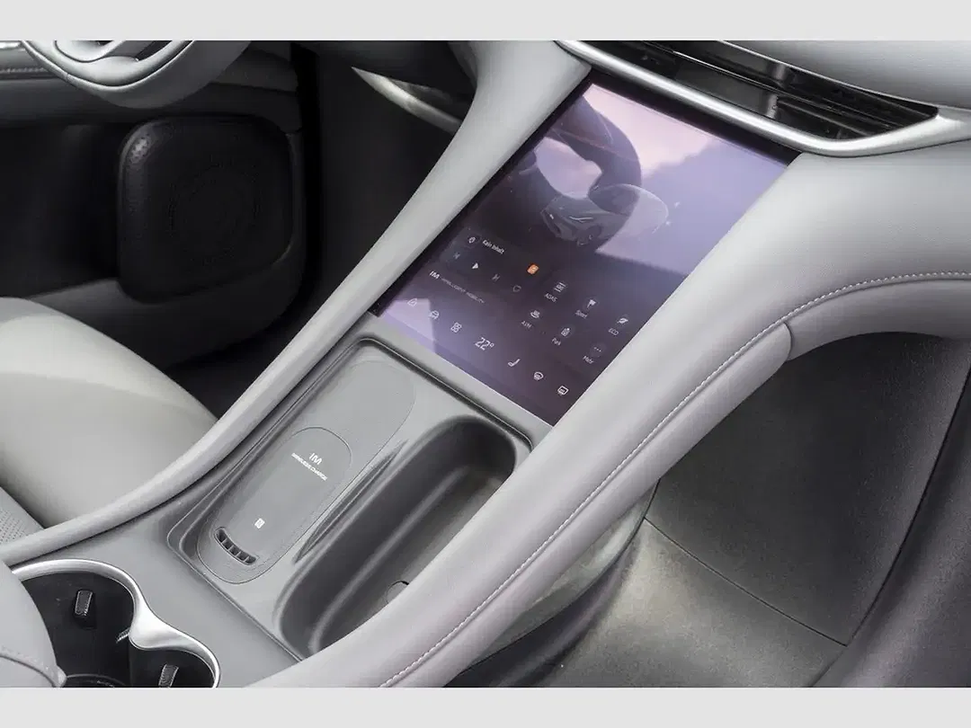 MG IM6 EV AWD Premium - Thumbnail 9