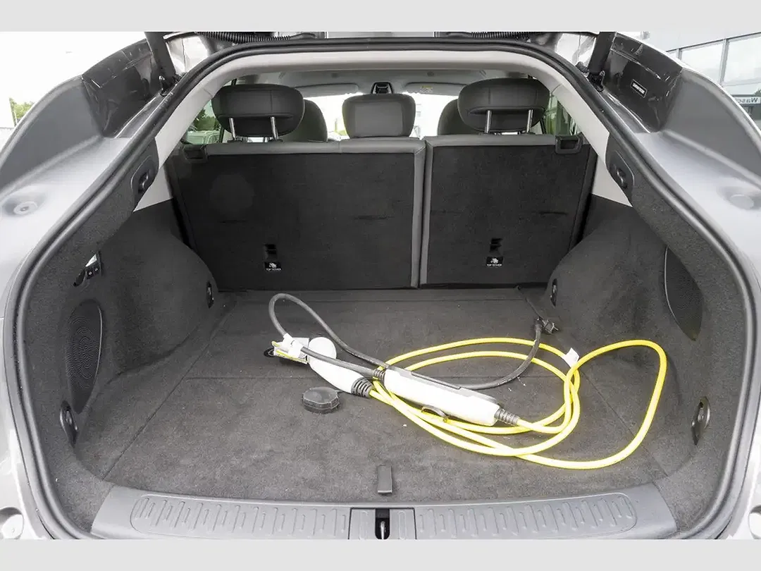 MG IM6 EV AWD Premium - Thumbnail 6