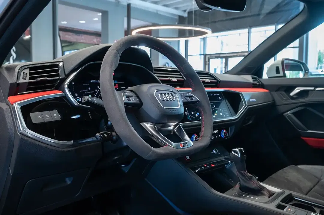 Audi RS Q3 2.5 TFSI Matrix LED - Thumbnail 11