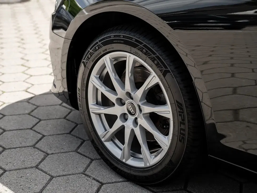 Audi A4 TSI Avant - Thumbnail 5
