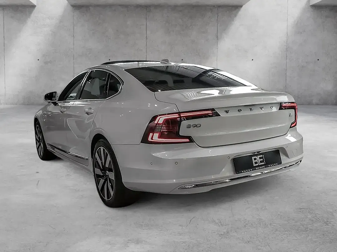 Volvo S90 T8 AWD Ultimate Dark - Thumbnail 3
