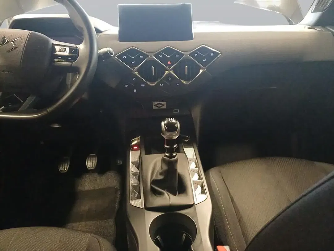 DS Automobiles DS 3 - Thumbnail 9